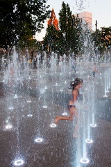  Playtime in the Washnigton Park fountain